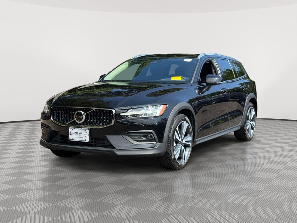 volvo v60 cross country 2024 YV4L12WY0R2134573 image volvo v60 cross country 2024 YV4L12WY0R2134573 image